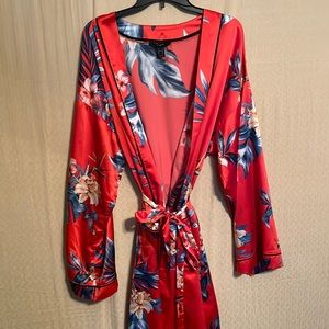 Red Forever 21 Plus Robe, floral print